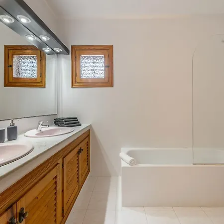 Kiku Ibiza: Excellent Location Refurbished *