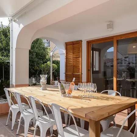 Kiku Ibiza: Excellent Location Refurbished Holiday home San Jorge (Castellon)